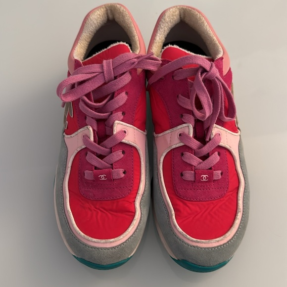 SALE‼️CHANEL 2020 Sneakers size Women 40.5 - Picture 4 of 17